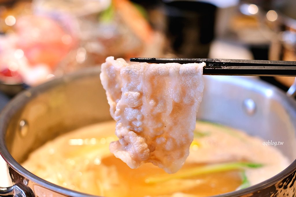 台南安南︱初鍋．每日現熬大骨湯頭，蔬菜、飲料、冰品自助吃到飽 @QQ的懶骨頭