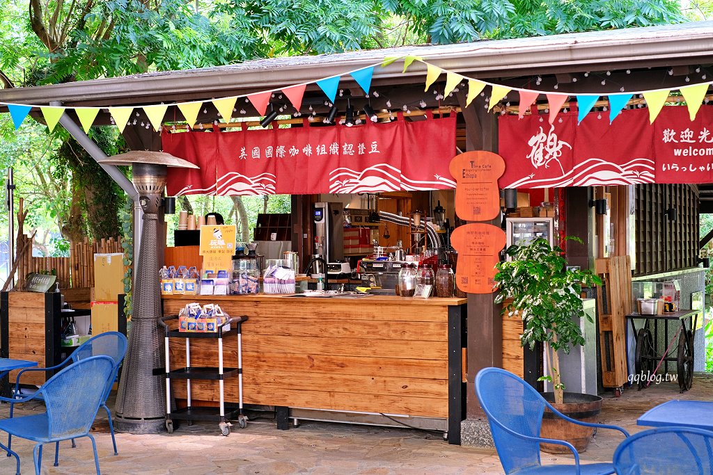 宜蘭礁溪︱礁溪溫泉公園．溫泉公園免費泡腳池，幾米兔子廣場裡有可愛兔兔出沒，超可愛 @QQ的懶骨頭