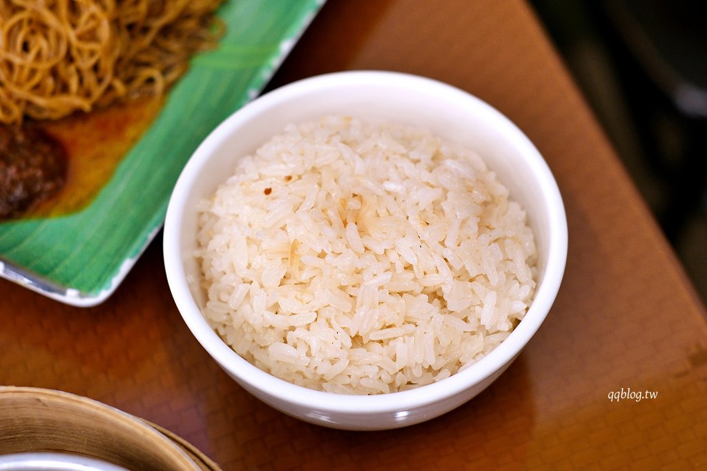 台中南屯︱新馬小廚 南屯店．不用飛出國也能吃到道地的新馬料理 @QQ的懶骨頭