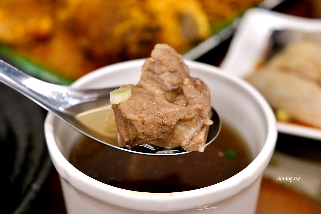 台中南屯︱新馬小廚 南屯店．不用飛出國也能吃到道地的新馬料理 @QQ的懶骨頭