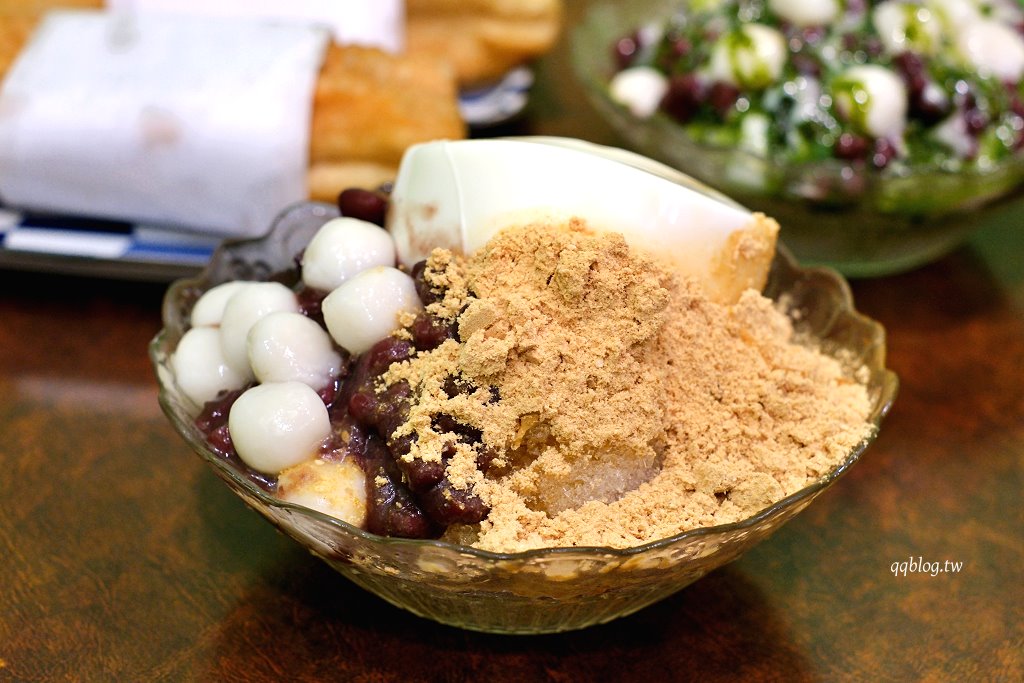 台中北區︱三時茶房，隱藏巷弄裡的老宅，賣的是香濃的杏仁茶 @QQ的懶骨頭