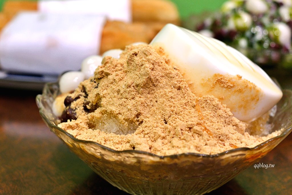 台中北區︱三時茶房，隱藏巷弄裡的老宅，賣的是香濃的杏仁茶 @QQ的懶骨頭