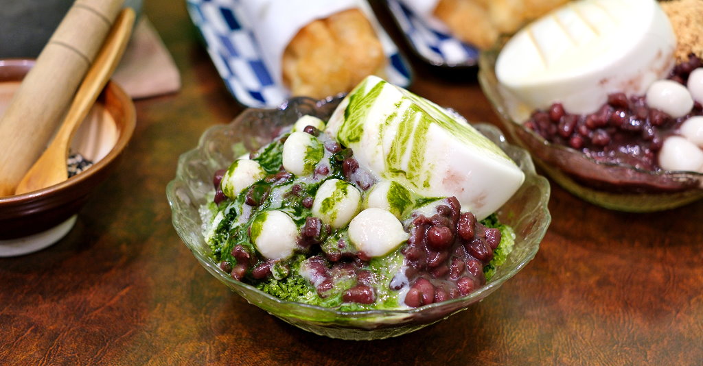 花蓮吉安︱星巴克 洄瀾門市．亞洲首間以貨櫃打造的星巴克門市，相當好拍 @QQ的懶骨頭