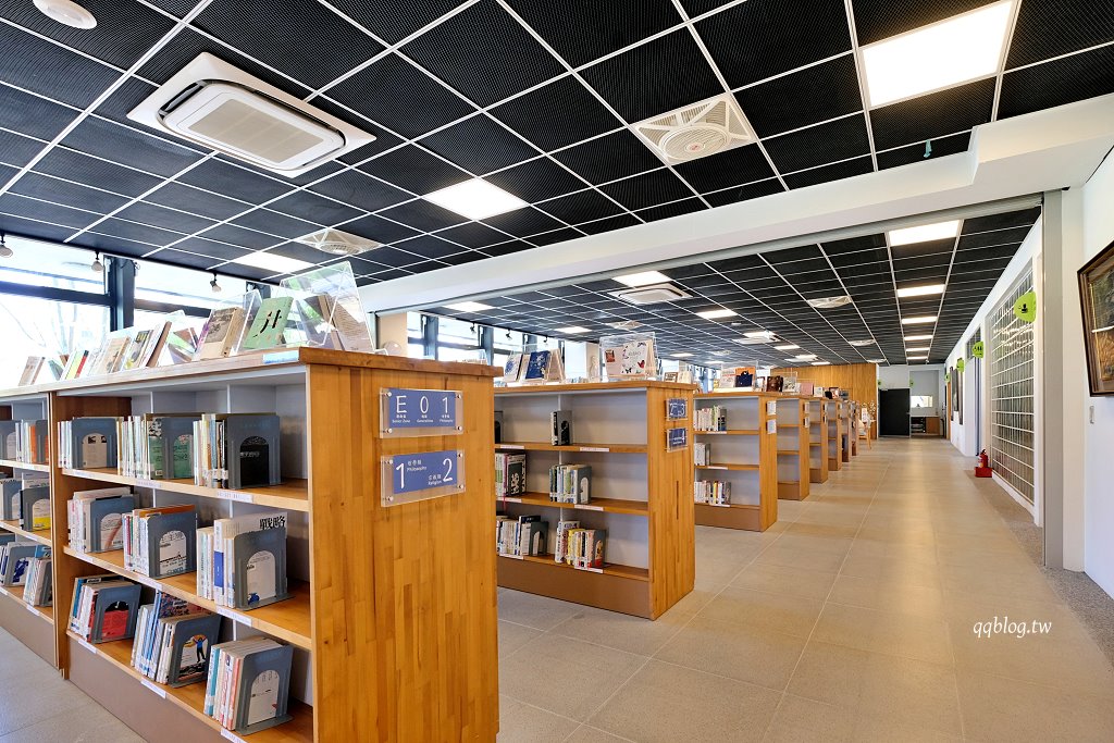 宜蘭︱宜蘭市立圖書館/宜蘭市李科永紀念圖書館.幾米繪本人偶超可愛又好拍 @QQ的懶骨頭 宜蘭︱宜蘭市立圖書館/宜蘭市李科永紀念圖書館.幾米繪本人偶超可愛又好拍 @QQ的懶骨頭