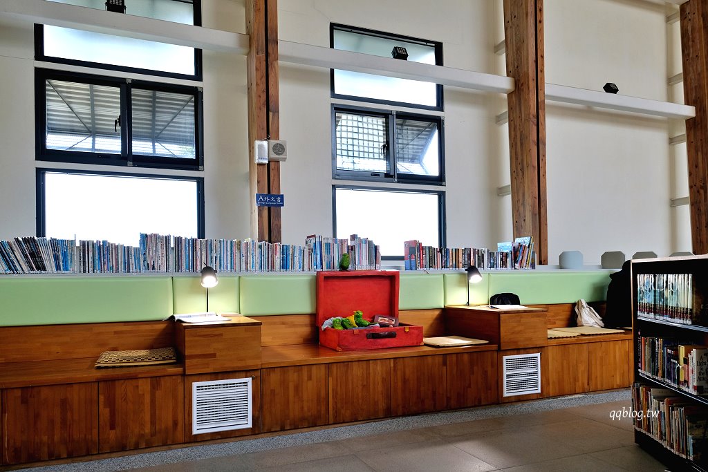 宜蘭︱宜蘭市立圖書館/宜蘭市李科永紀念圖書館.幾米繪本人偶超可愛又好拍 @QQ的懶骨頭 宜蘭︱宜蘭市立圖書館/宜蘭市李科永紀念圖書館.幾米繪本人偶超可愛又好拍 @QQ的懶骨頭