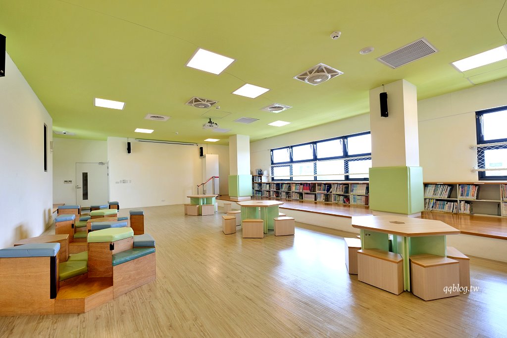 宜蘭︱宜蘭市立圖書館/宜蘭市李科永紀念圖書館.幾米繪本人偶超可愛又好拍 @QQ的懶骨頭 宜蘭︱宜蘭市立圖書館/宜蘭市李科永紀念圖書館.幾米繪本人偶超可愛又好拍 @QQ的懶骨頭