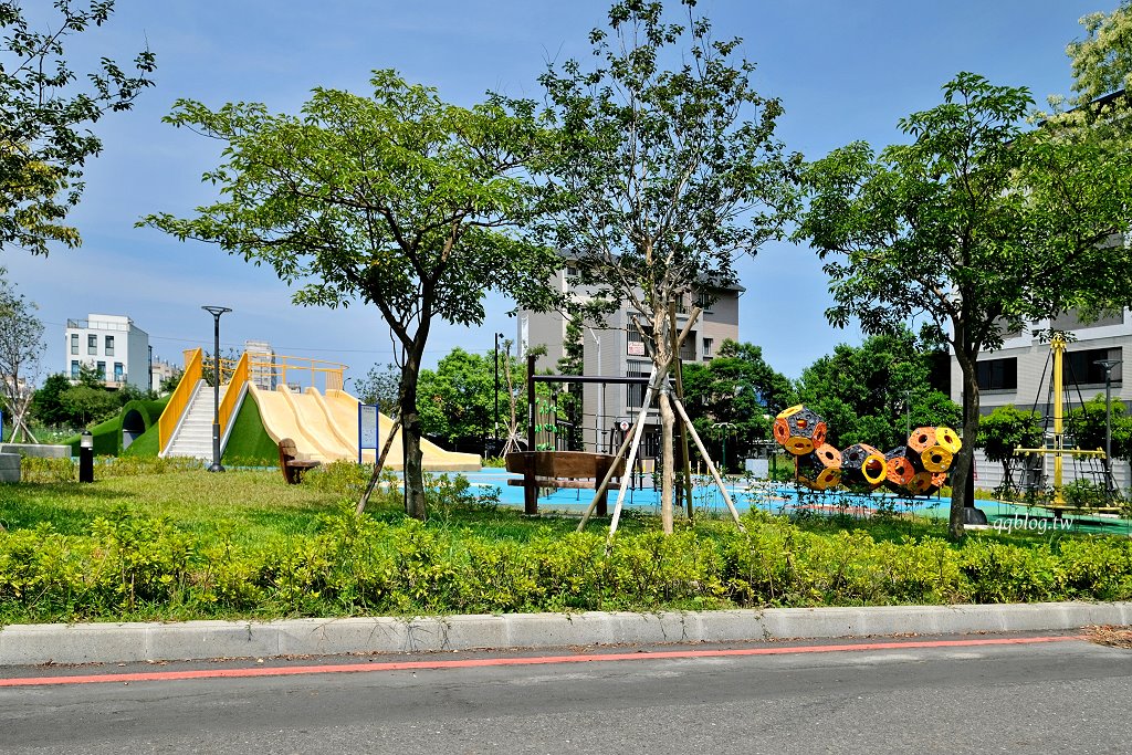 宜蘭︱宜蘭市立圖書館/宜蘭市李科永紀念圖書館.幾米繪本人偶超可愛又好拍 @QQ的懶骨頭 宜蘭︱宜蘭市立圖書館/宜蘭市李科永紀念圖書館.幾米繪本人偶超可愛又好拍 @QQ的懶骨頭