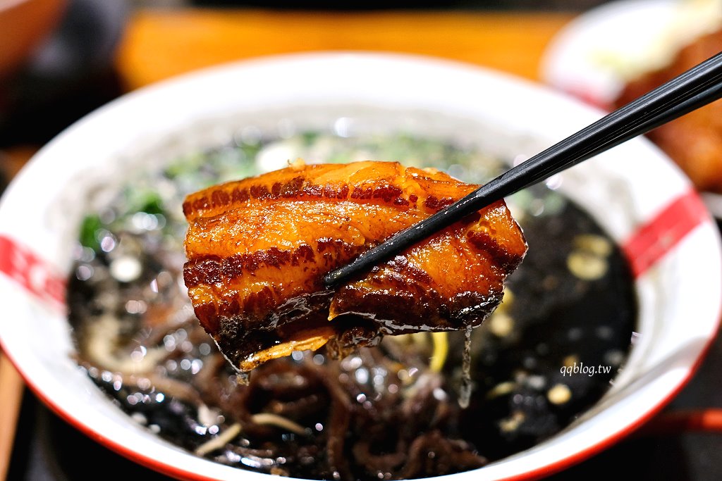 台中西屯︱Nagi豚骨拉麵 凪．濃郁風味特色拉麵，四種口味都值得一試，每週的限定王更是不能錯過 @QQ的懶骨頭