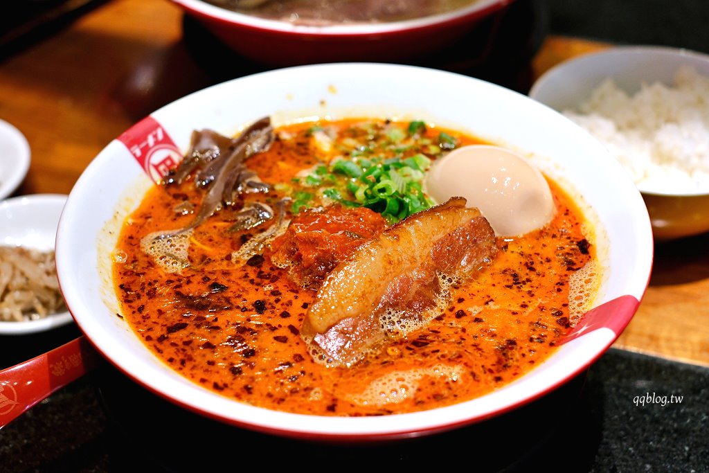 台中西屯︱Nagi豚骨拉麵 凪．濃郁風味特色拉麵，四種口味都值得一試，每週的限定王更是不能錯過 @QQ的懶骨頭