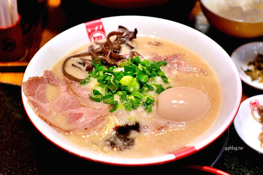 台中西屯︱Nagi豚骨拉麵 凪．濃郁風味特色拉麵，四種口味都值得一試，每週的限定王更是不能錯過 @QQ的懶骨頭