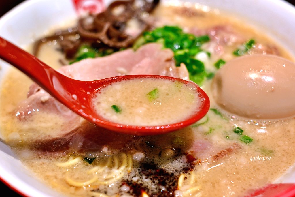 台中西屯︱Nagi豚骨拉麵 凪．濃郁風味特色拉麵，四種口味都值得一試，每週的限定王更是不能錯過 @QQ的懶骨頭