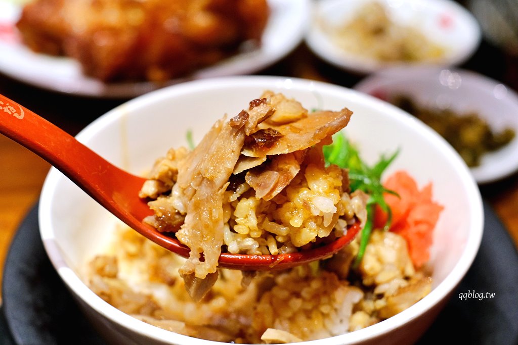 台中西屯︱Nagi豚骨拉麵 凪．濃郁風味特色拉麵，四種口味都值得一試，每週的限定王更是不能錯過 @QQ的懶骨頭