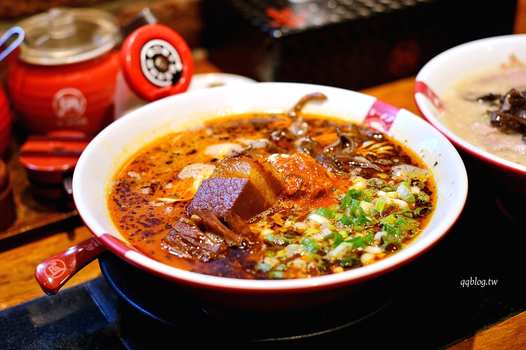 台中西屯︱Nagi豚骨拉麵 凪．濃郁風味特色拉麵，四種口味都值得一試，每週的限定王更是不能錯過 @QQ的懶骨頭