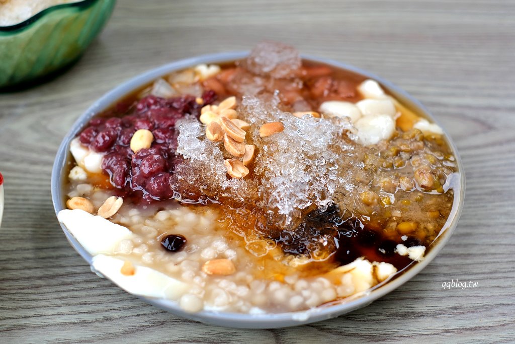 台南中西區︱冰鄉．台南超人氣冰品，季節限定草莓冰大口滿足 @QQ的懶骨頭