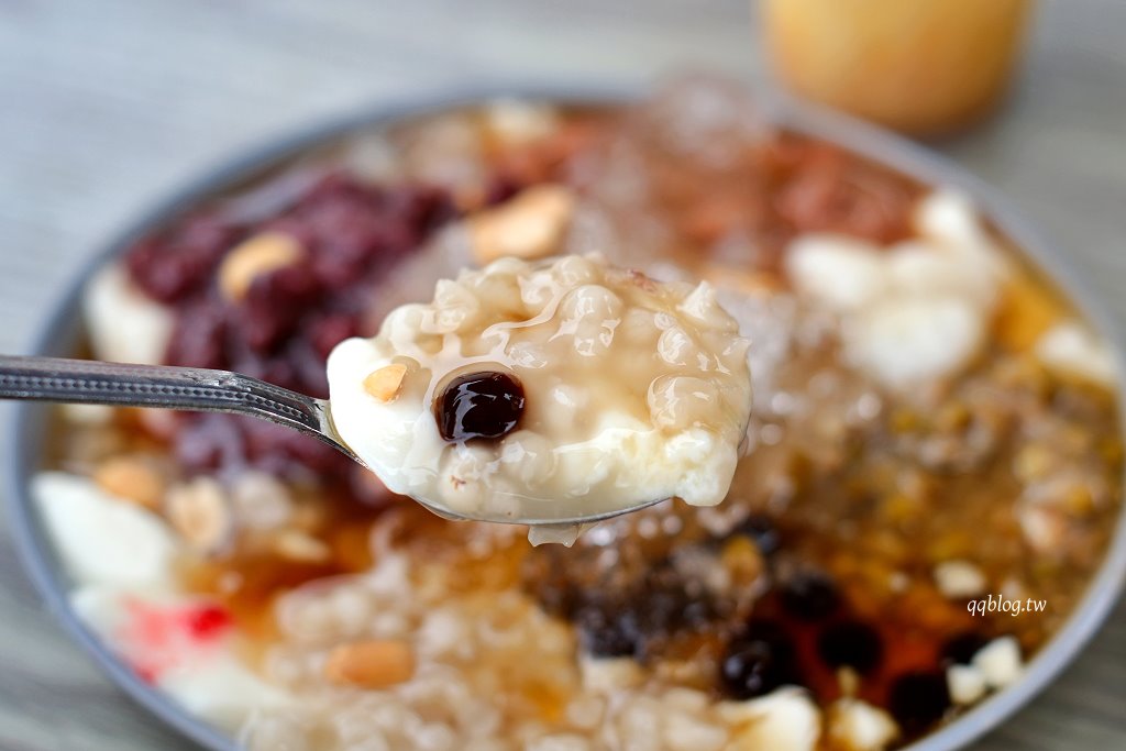 台南中西區︱冰鄉．台南超人氣冰品，季節限定草莓冰大口滿足 @QQ的懶骨頭