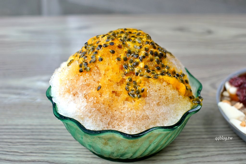 台南中西區︱冰鄉．台南超人氣冰品，季節限定草莓冰大口滿足 @QQ的懶骨頭