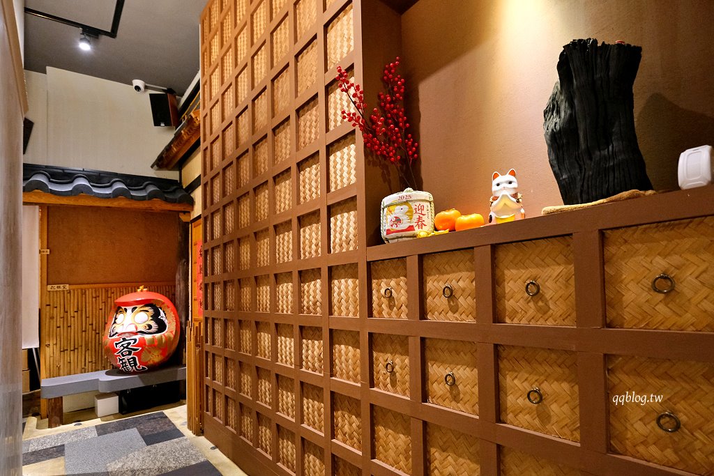 台中南屯︱客觀炭火小料理．藏身在七期裡的炭火直烤和牛挽肉，免飛日本也能吃到日式漢堡排 @QQ的懶骨頭