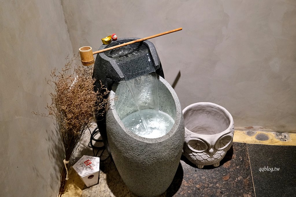 台中南屯︱客觀炭火小料理．藏身在七期裡的炭火直烤和牛挽肉，免飛日本也能吃到日式漢堡排 @QQ的懶骨頭