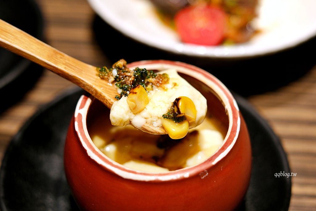 台中南屯︱客觀炭火小料理．藏身在七期裡的炭火直烤和牛挽肉，免飛日本也能吃到日式漢堡排 @QQ的懶骨頭