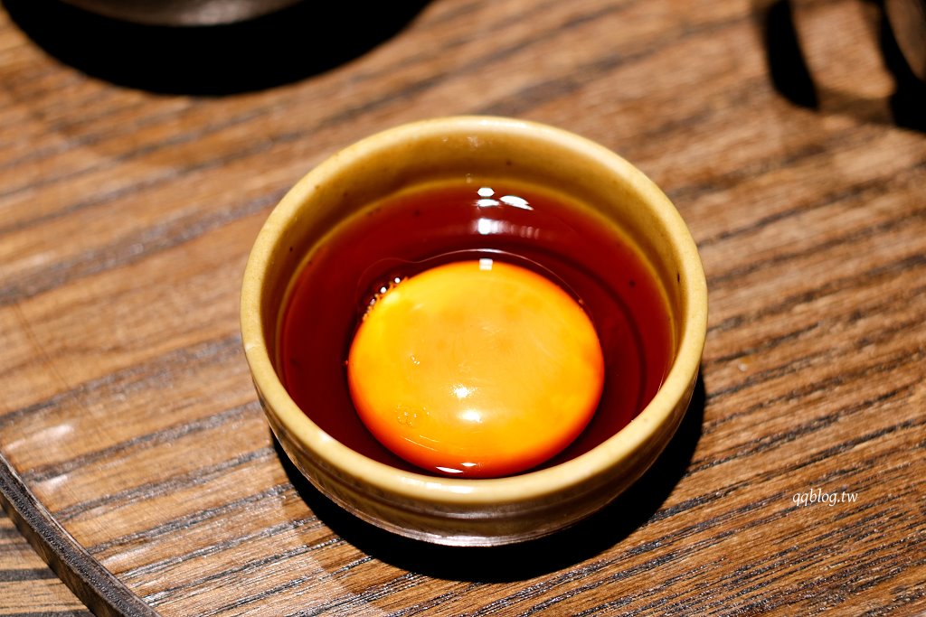 台中南屯︱客觀炭火小料理．藏身在七期裡的炭火直烤和牛挽肉，免飛日本也能吃到日式漢堡排 @QQ的懶骨頭