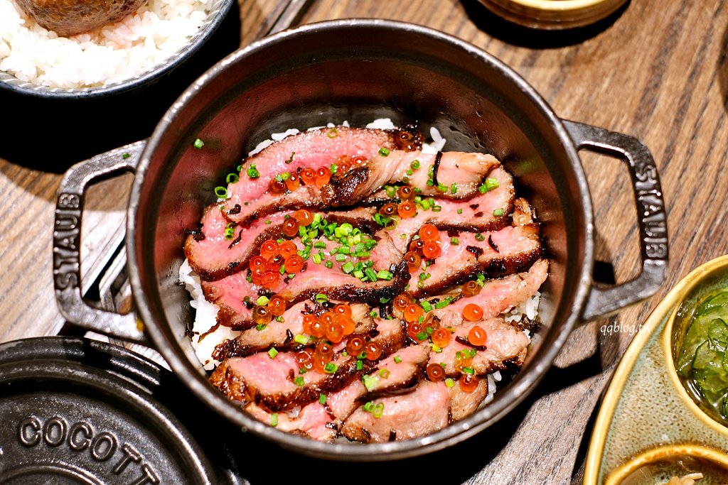 台中南屯︱客觀炭火小料理．藏身在七期裡的炭火直烤和牛挽肉，免飛日本也能吃到日式漢堡排 @QQ的懶骨頭