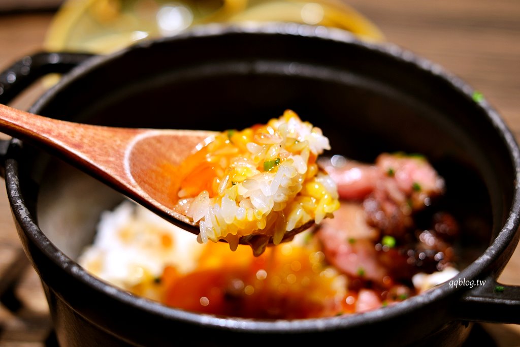 台中南屯︱客觀炭火小料理．藏身在七期裡的炭火直烤和牛挽肉，免飛日本也能吃到日式漢堡排 @QQ的懶骨頭