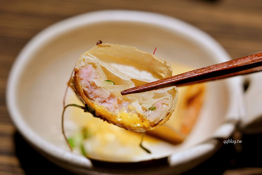 台中南屯︱客觀炭火小料理．藏身在七期裡的炭火直烤和牛挽肉，免飛日本也能吃到日式漢堡排 @QQ的懶骨頭