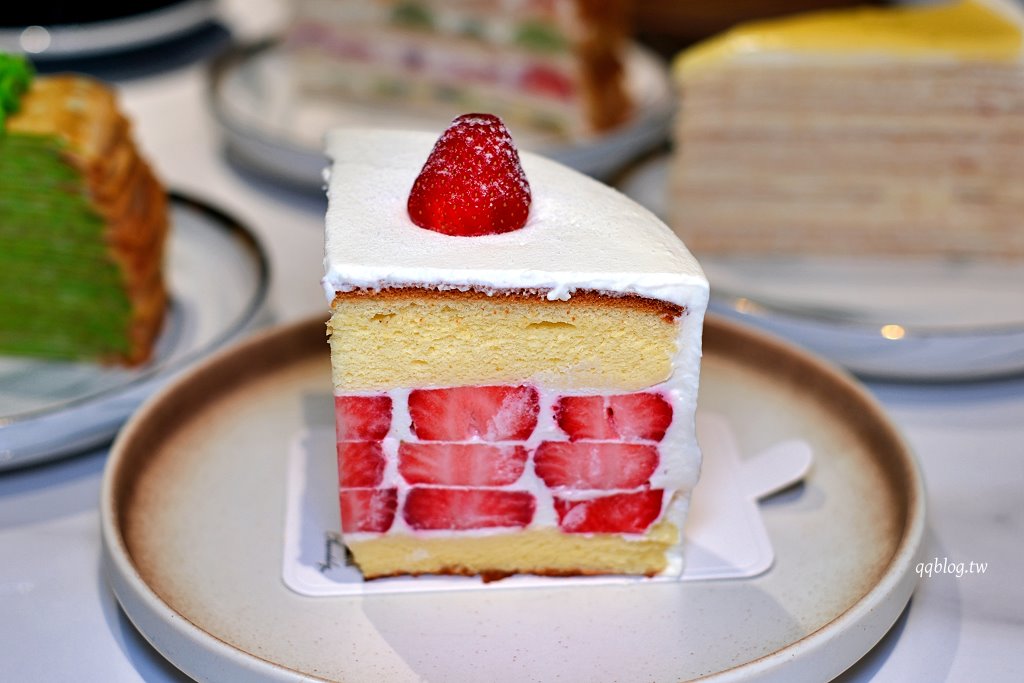 台中北區︱香緹果子咖啡館．台中最強千層蛋糕，杜拜巧克力千層真的必點 @QQ的懶骨頭