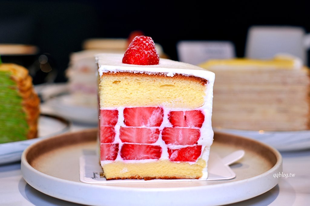 台中北區︱香緹果子咖啡館．台中最強千層蛋糕，杜拜巧克力千層真的必點 @QQ的懶骨頭