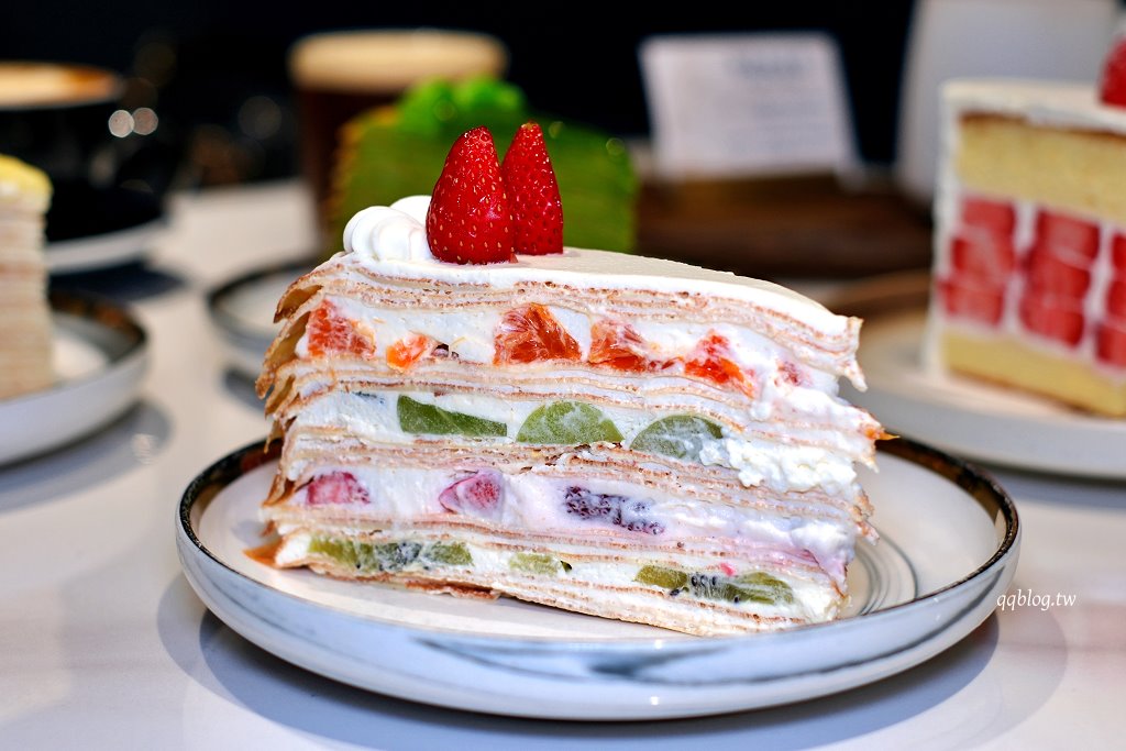 台中北區︱香緹果子咖啡館．台中最強千層蛋糕，杜拜巧克力千層真的必點 @QQ的懶骨頭