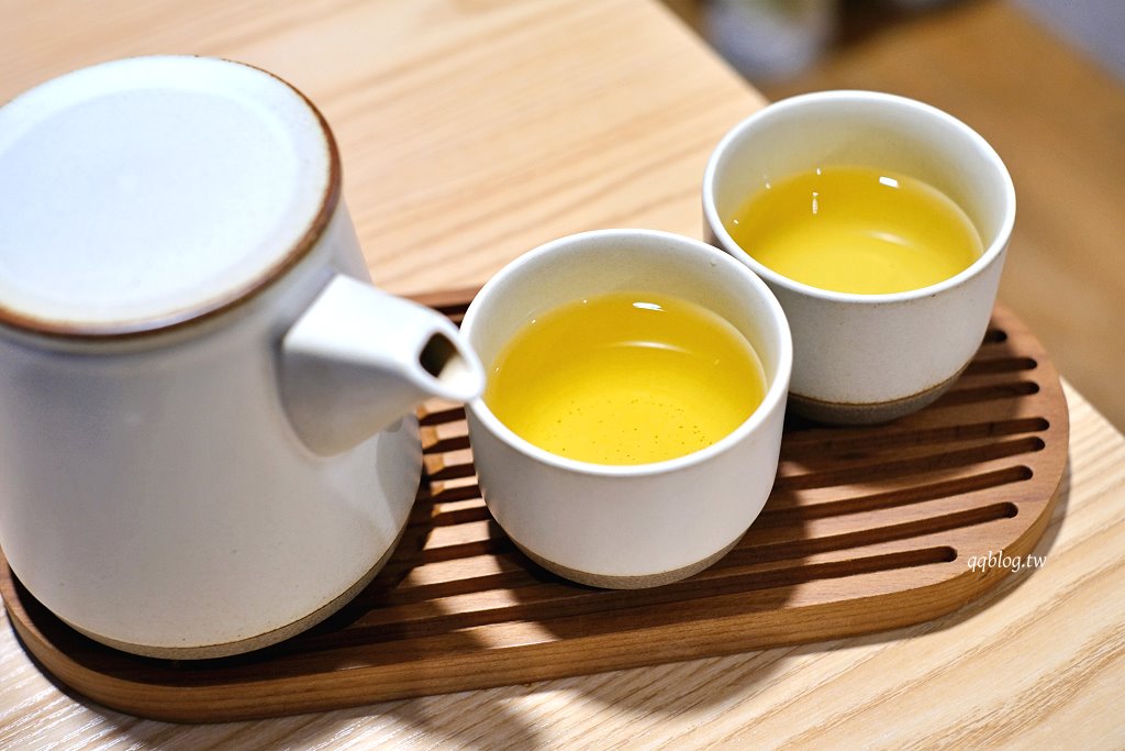 台中北區︱香緹果子咖啡館．台中最強千層蛋糕，杜拜巧克力千層真的必點 @QQ的懶骨頭