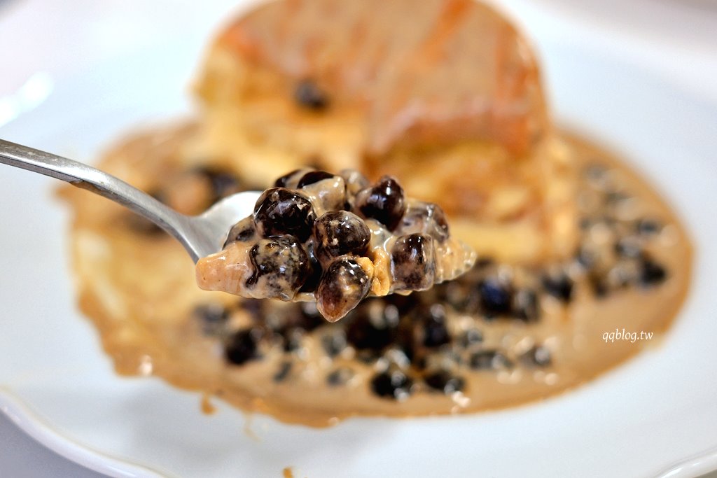 台中豐原︱王子神谷日式厚鬆餅 豐原店．百元初就可以吃到日式厚鬆餅 @QQ的懶骨頭