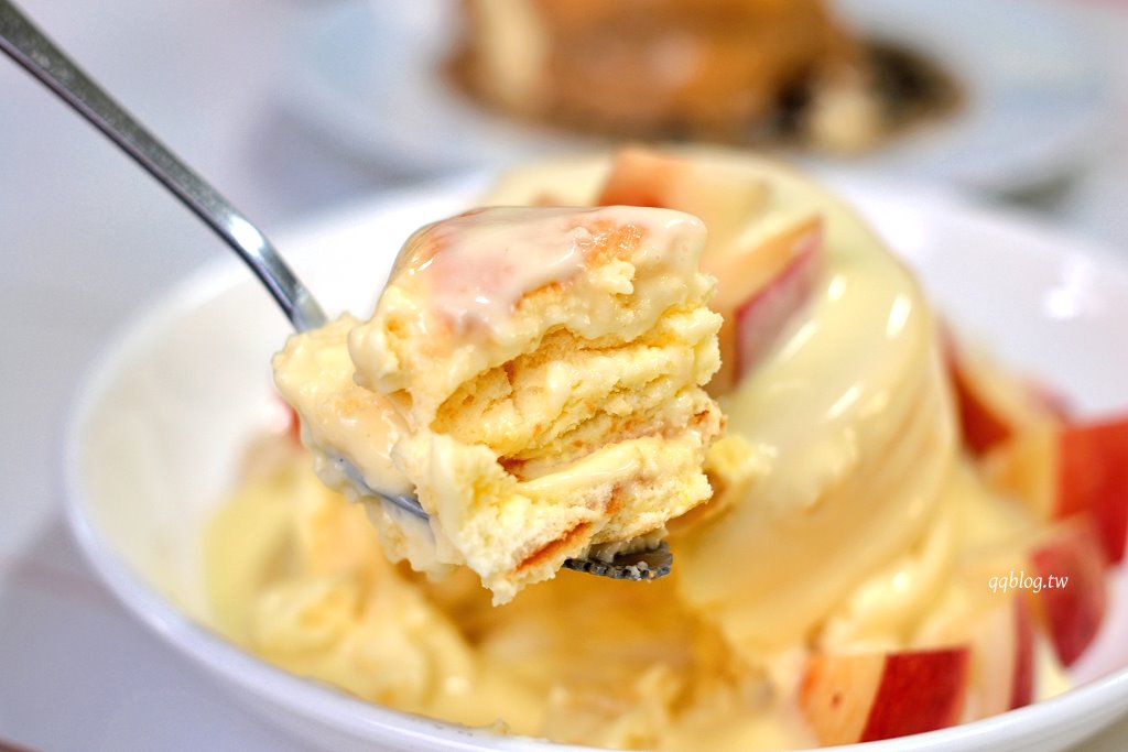 台中豐原︱王子神谷日式厚鬆餅 豐原店．百元初就可以吃到日式厚鬆餅 @QQ的懶骨頭