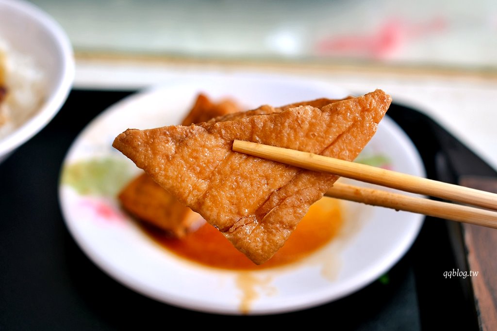 台中豐原︱康康豬豬血湯．豐原炒麵界的扛霸子，蔥辣醬是一絕，不管什麼時候都是大排長龍 @QQ的懶骨頭