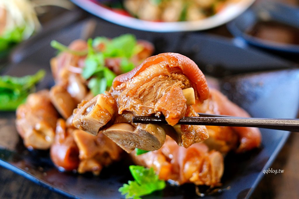 台中石岡︱石岡擔擔麵．石岡超人氣客家料理，沒有提早預訂會吃不到 @QQ的懶骨頭