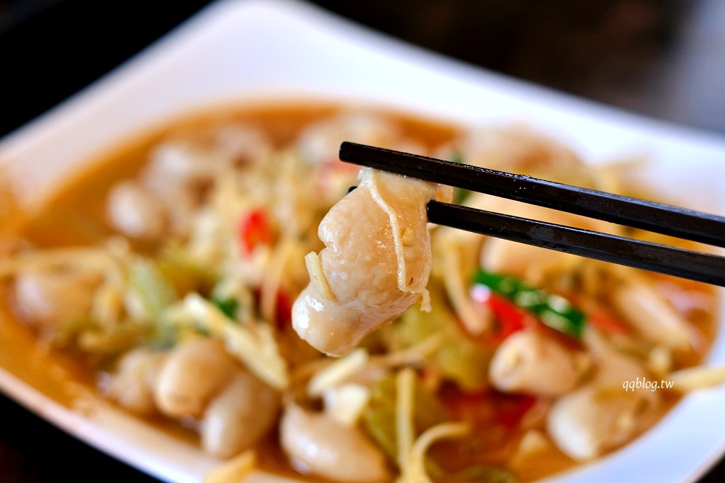 台中石岡︱石岡擔擔麵．石岡超人氣客家料理，沒有提早預訂會吃不到 @QQ的懶骨頭