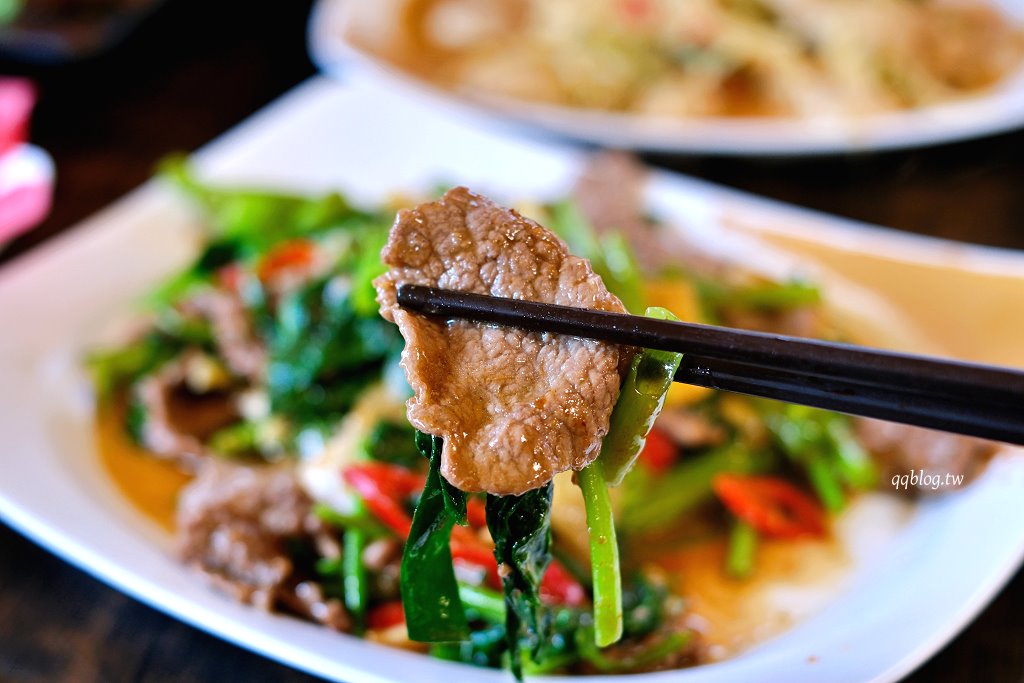 台中石岡︱石岡擔擔麵．石岡超人氣客家料理，沒有提早預訂會吃不到 @QQ的懶骨頭