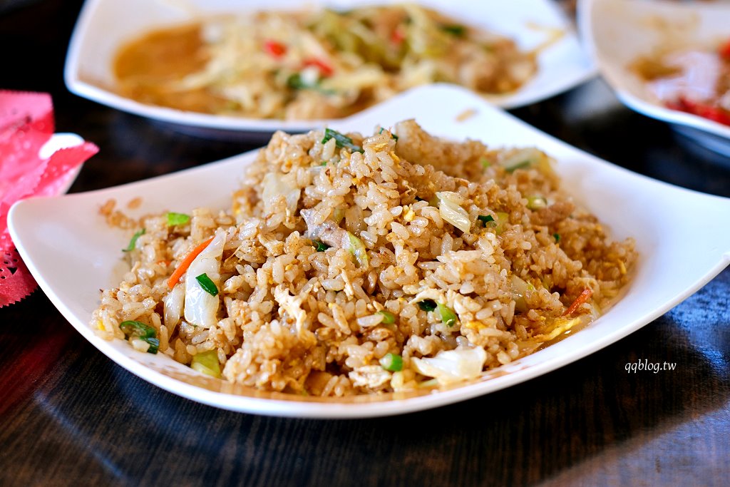 台中石岡︱石岡擔擔麵．石岡超人氣客家料理，沒有提早預訂會吃不到 @QQ的懶骨頭