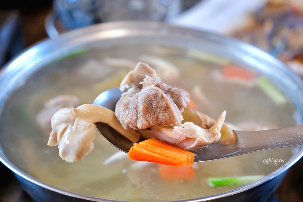 台中石岡︱石岡擔擔麵．石岡超人氣客家料理，沒有提早預訂會吃不到 @QQ的懶骨頭