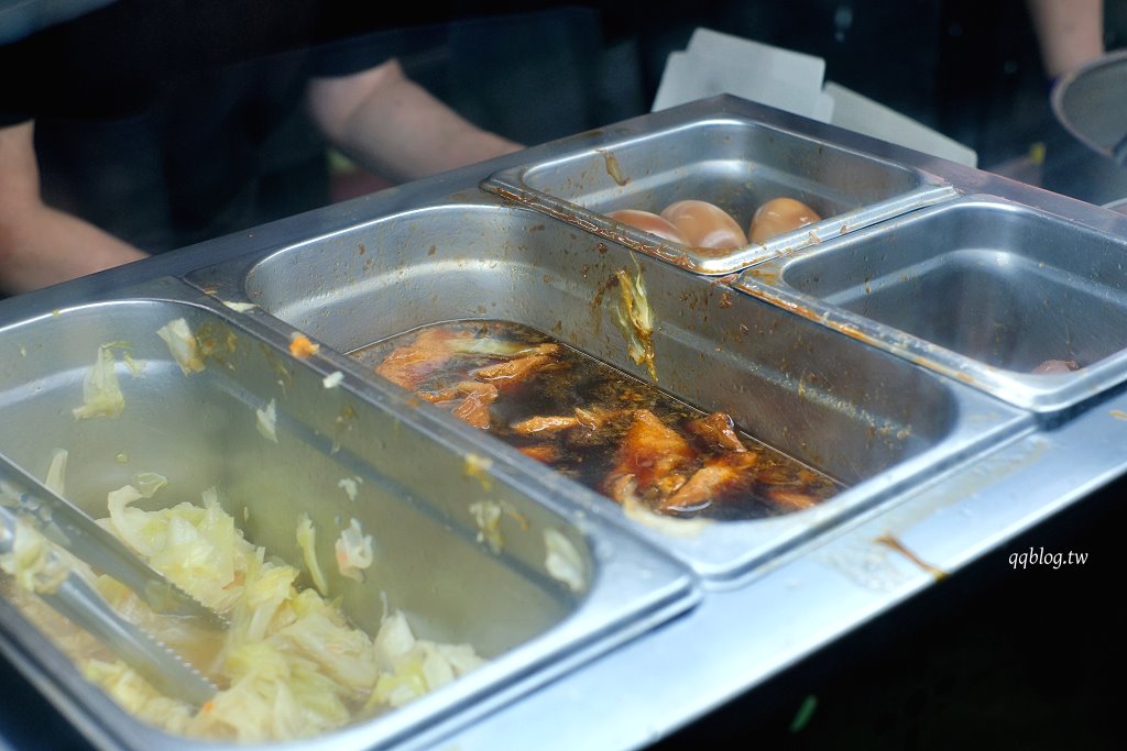 彰化︱阿泉爌肉飯．彰化在地營業近百年的歷史焢肉飯老店，榮獲第一屆500碗首獎 @QQ的懶骨頭