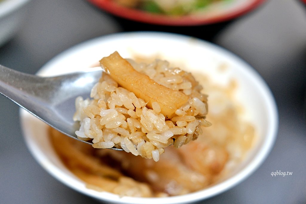 彰化︱阿泉爌肉飯．彰化在地營業近百年的歷史焢肉飯老店，榮獲第一屆500碗首獎 @QQ的懶骨頭