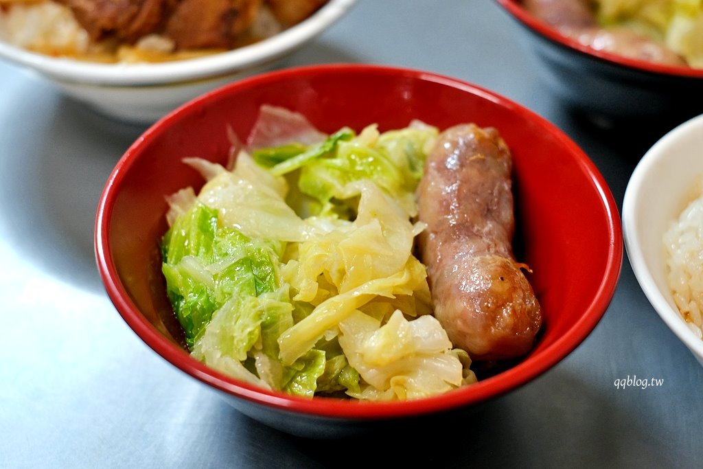 彰化︱阿泉爌肉飯．彰化在地營業近百年的歷史焢肉飯老店，榮獲第一屆500碗首獎 @QQ的懶骨頭