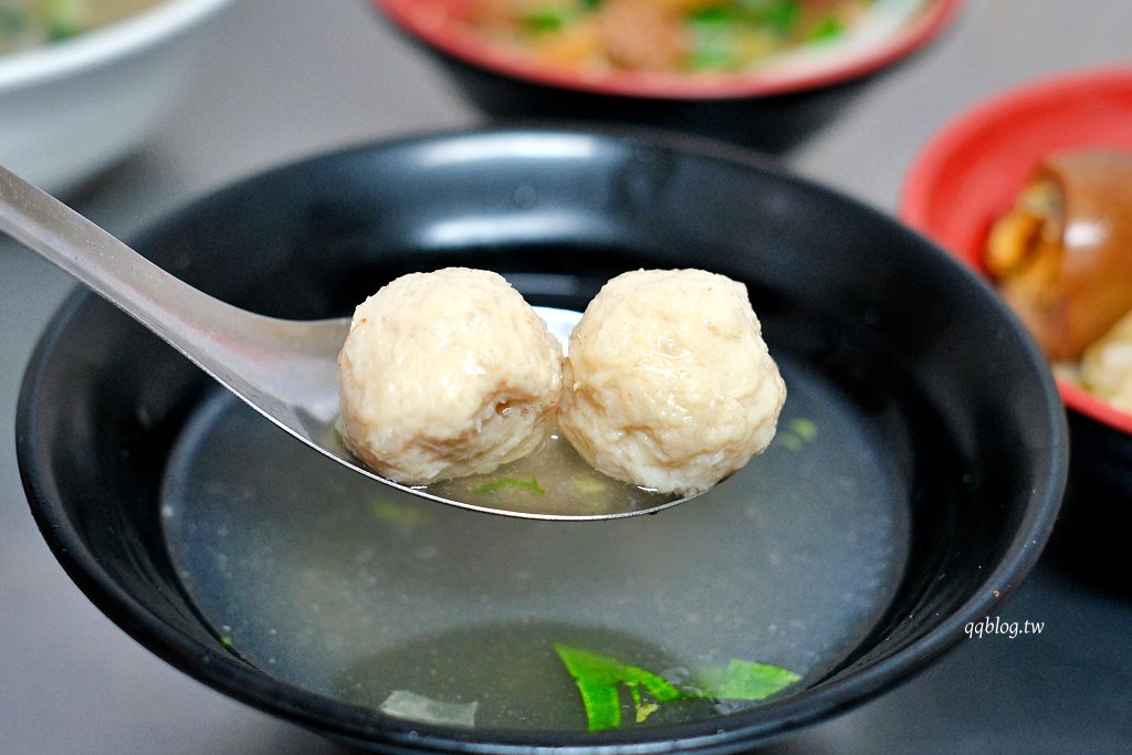 彰化︱阿泉爌肉飯．彰化在地營業近百年的歷史焢肉飯老店，榮獲第一屆500碗首獎 @QQ的懶骨頭
