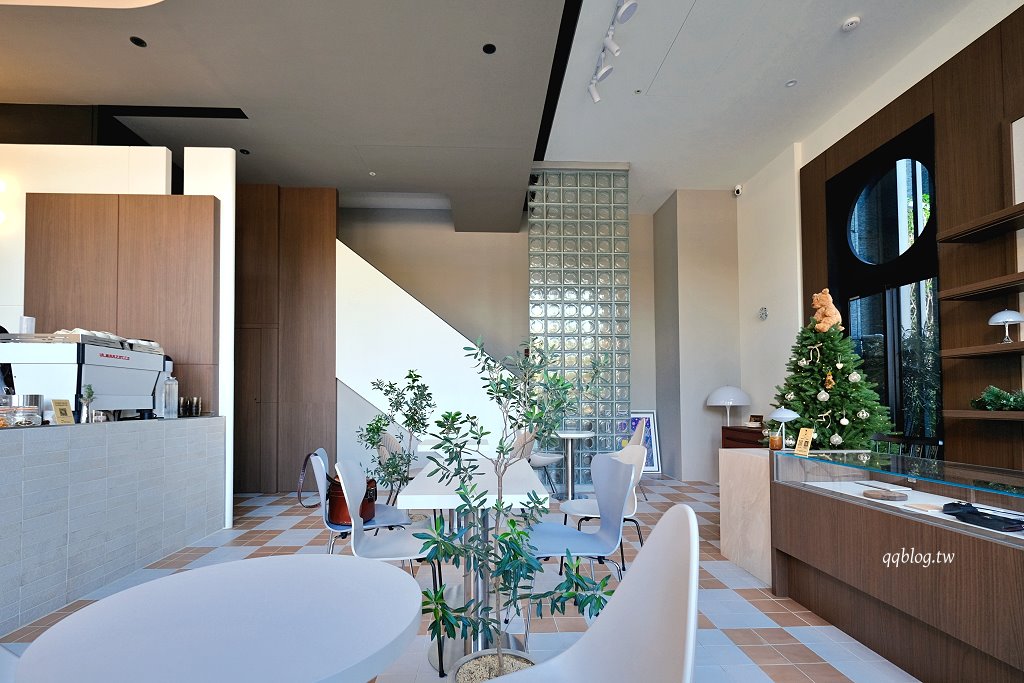 台中北屯︱Pierre Bear Cafe & Select．結合咖啡與歐洲精品的北歐風咖啡館 @QQ的懶骨頭