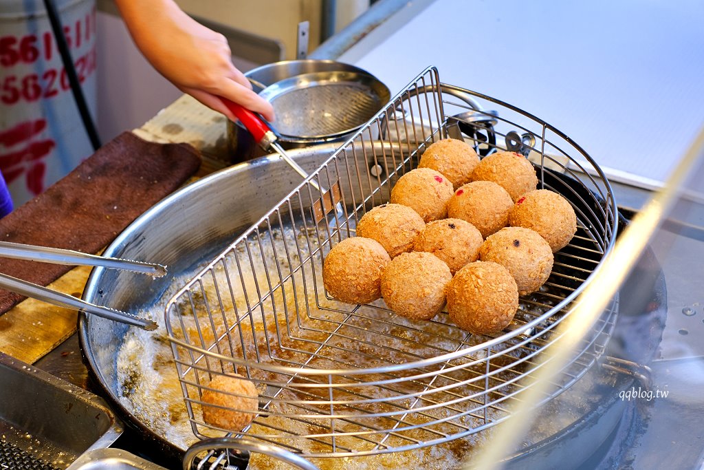 台中大甲︱五甲地香酥芋泥球．現點現炸香酥芋泥球，三種口味各有特色 @QQ的懶骨頭