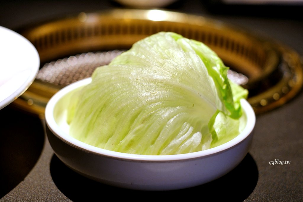 台中北屯︱茶六燒肉堂 東山店．新年限定躍馬迎春雙人套餐，八種牛肉部位吃的很過癮 @QQ的懶骨頭