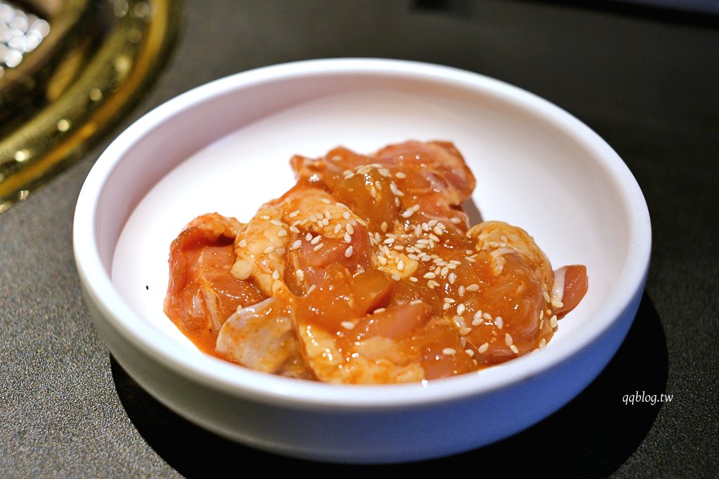 台中北屯︱茶六燒肉堂 東山店.新年限定躍馬迎春雙人套餐,八種牛肉部位吃的很過癮 @QQ的懶骨頭 台中北屯︱茶六燒肉堂 東山店.新年限定躍馬迎春雙人套餐,八種牛肉部位吃的很過癮 @QQ的懶骨頭