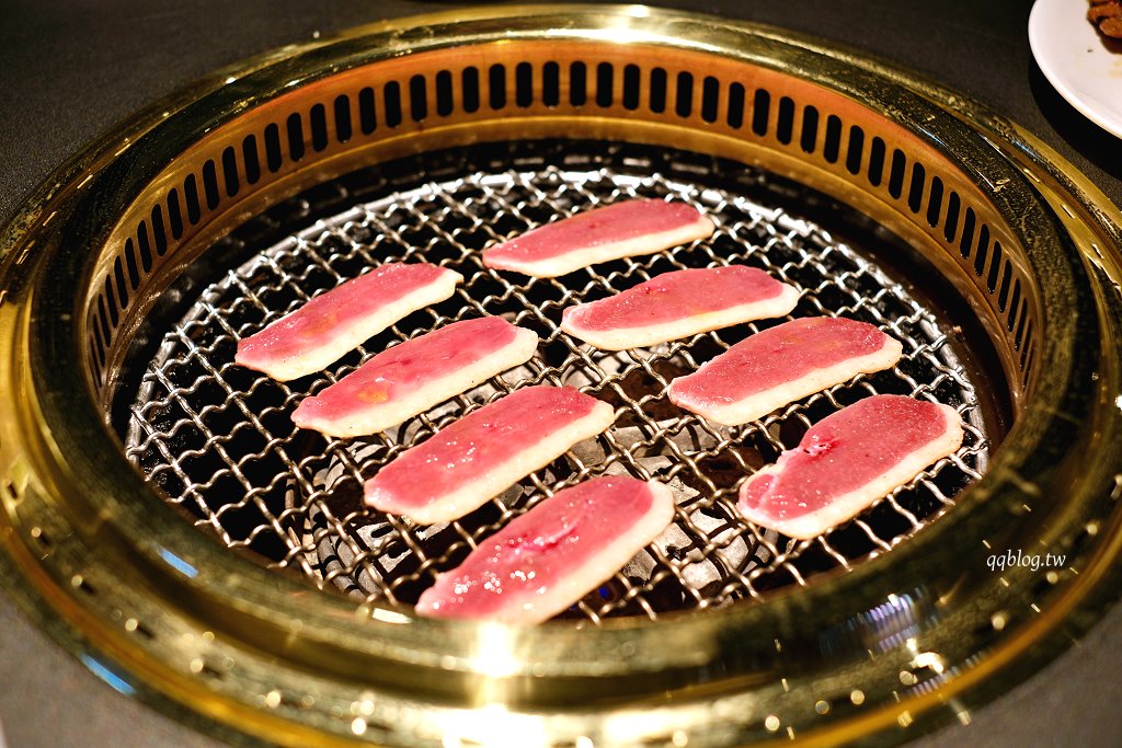 台中北屯︱茶六燒肉堂 東山店.新年限定躍馬迎春雙人套餐,八種牛肉部位吃的很過癮 @QQ的懶骨頭 台中北屯︱茶六燒肉堂 東山店.新年限定躍馬迎春雙人套餐,八種牛肉部位吃的很過癮 @QQ的懶骨頭