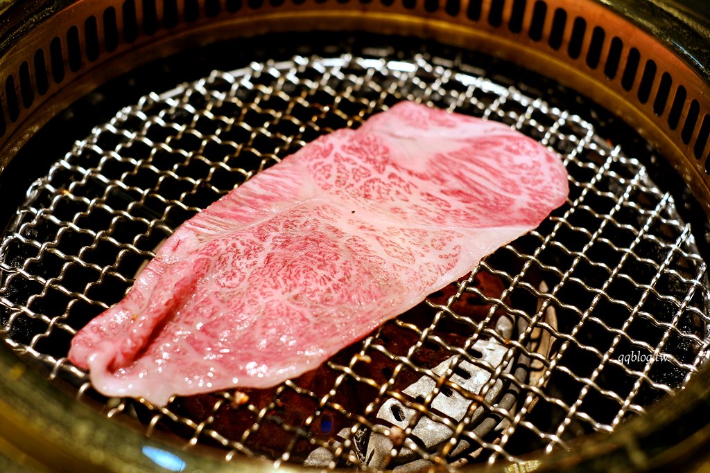 台中北屯︱茶六燒肉堂 東山店.新年限定躍馬迎春雙人套餐,八種牛肉部位吃的很過癮 @QQ的懶骨頭 台中北屯︱茶六燒肉堂 東山店.新年限定躍馬迎春雙人套餐,八種牛肉部位吃的很過癮 @QQ的懶骨頭