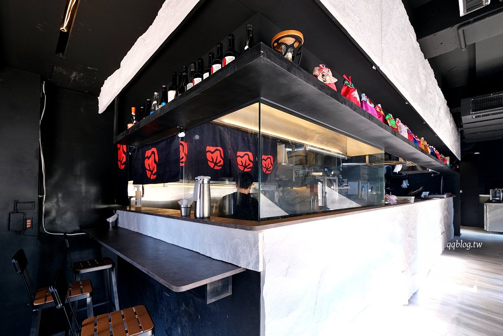台中西區︱聖水洞水芹燒酒屋．台灣第一家水芹料理餐廳 @QQ的懶骨頭
